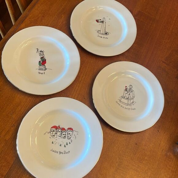 Merry Masterpieces Holiday Plates - Picture 1 of 10